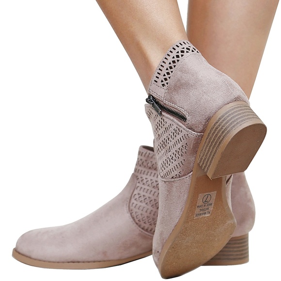 New Taupe Cutout Low Heel Booties Ankle Boots - Picture 4 of 4